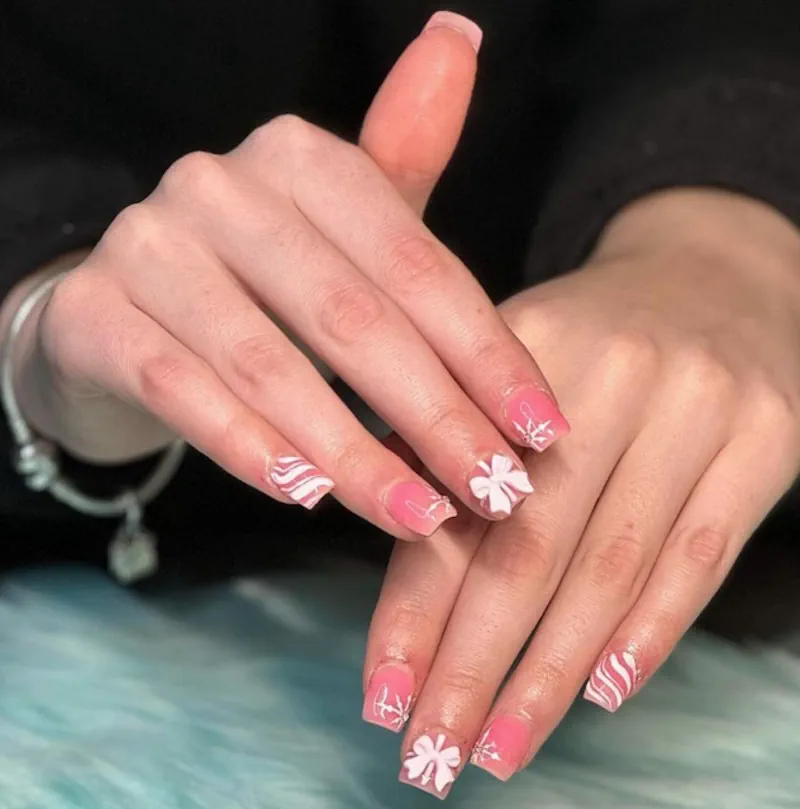 Bow Accents Nails